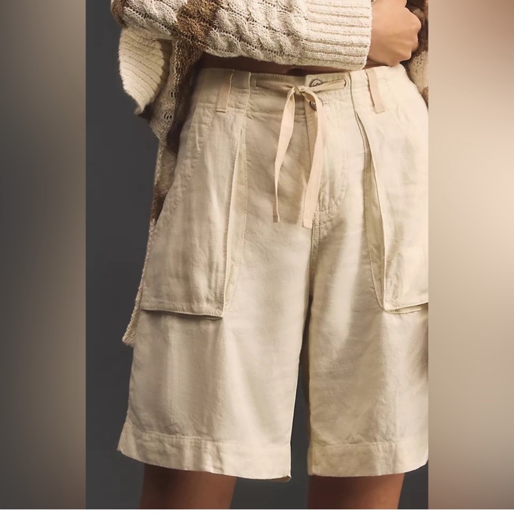Anthropologie Pilcro Linen Bermuda Cargo Shorts
Cream Color Size 4 1051